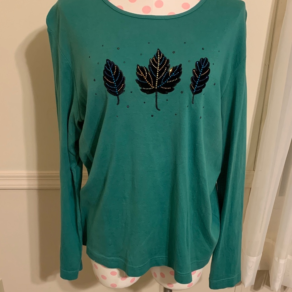 Top stitch Teal Long Sleeve Women’s Top with beaded Leaf Design size XL perfect